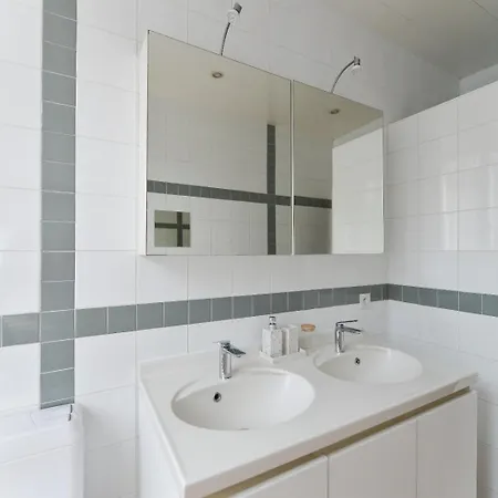 La De Sam - Lit 180 Avec Sdb Privee Proche Centre Panzió Liège